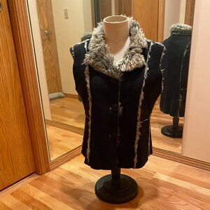 Black furry True Grit vest XL